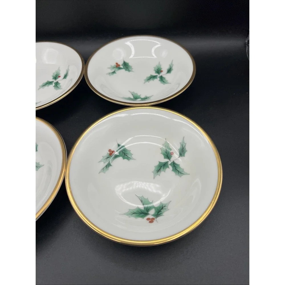 Mikasa Bone China Christmas Holiday Ribbon Holly Set of 4 Fruit Bowls